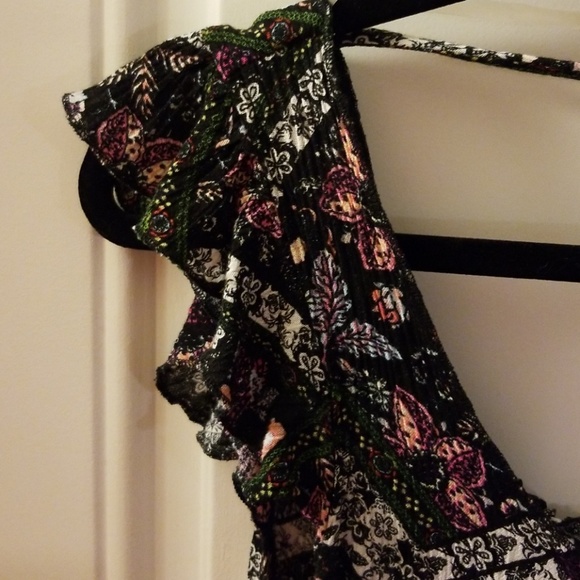 Floral Blouse - Picture 3 of 3